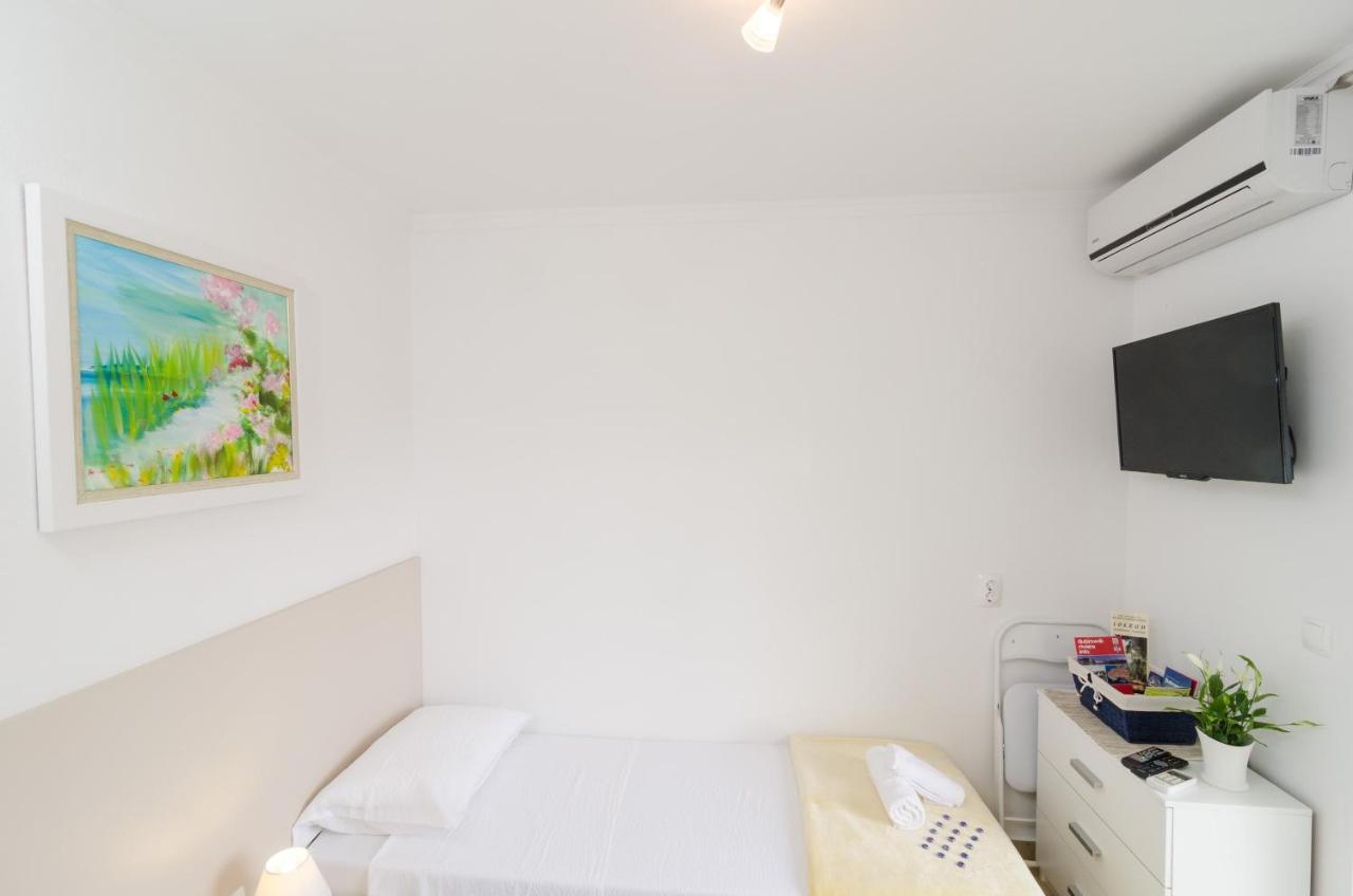 Apartment And Room Kapelica Dubrovnik Exterior photo