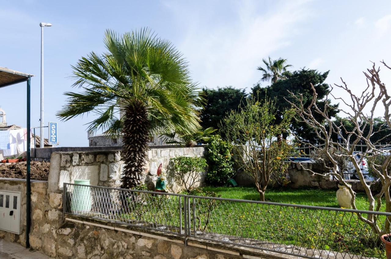 Apartment And Room Kapelica Dubrovnik Exterior photo